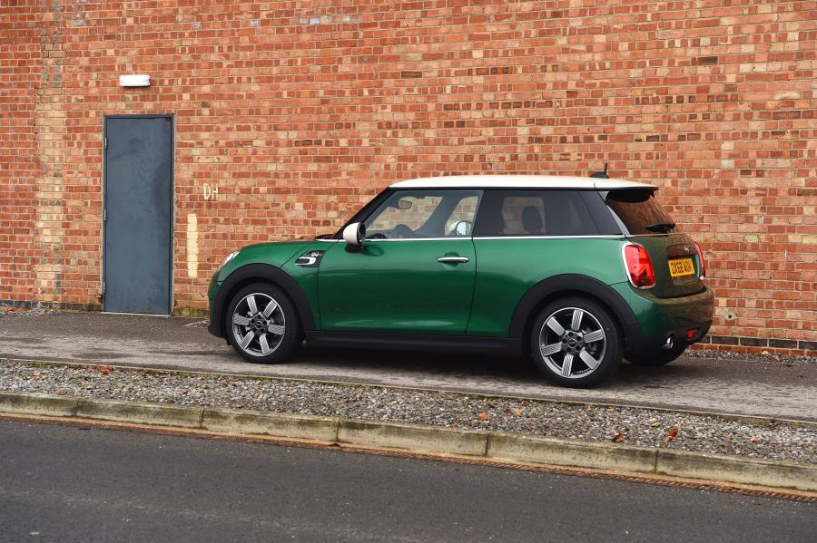  Mini Cooper 60 Years Edition (F56) 2019 года  (WW) (фото 12 из 189)